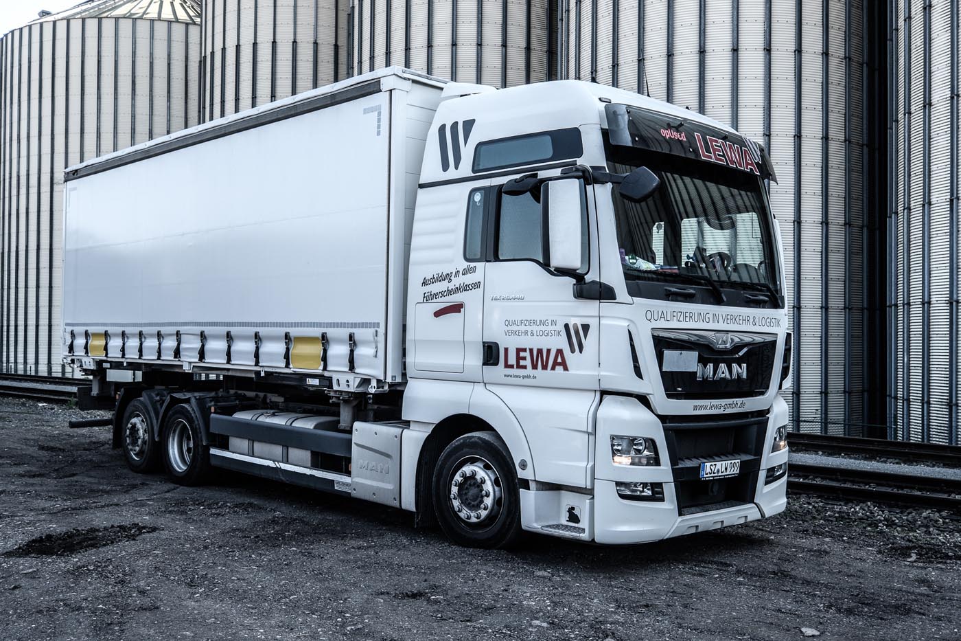 fahrschule, warschun nord, Hannover, Hildesheim, Neustadt am Rübenberge , klasse b, klasse c, klasse a, klasse d, fahrerlaubnis, niedersachsen, fleppen machen, autoführerschein, b197, b196, asf, fes, aufbauseminar, C, CE, B, BE, A, A1, A2, D, DE